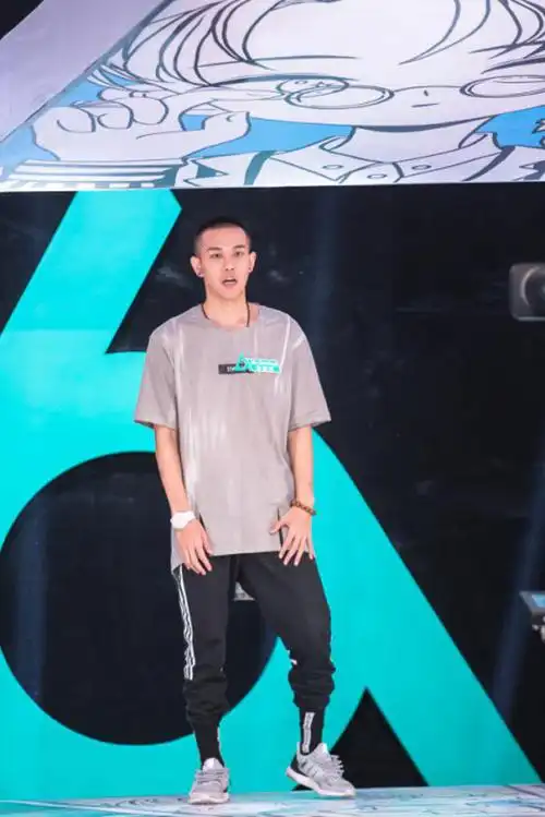 "明日之子"李炎欣:你儿子是可以的