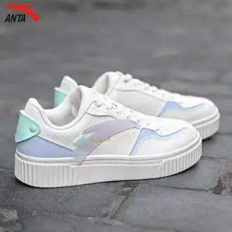 安踏女鞋板鞋女秋冬季皮面鞋子女学生厚底增高奶盖鞋时尚运动休闲鞋