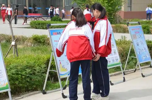 二十里铺中学科普活动进校园 体验科技零距离