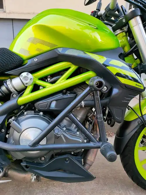 二手摩托车贝纳利 蓝宝龙 bn302s