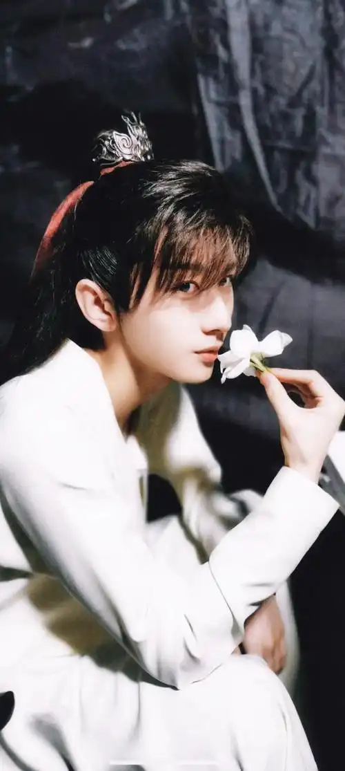 成毅壁纸,一个大帅哥