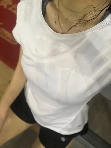 忘了从什么时候开始不开心了就去出汗,当满身汗水的时候全身都充满了