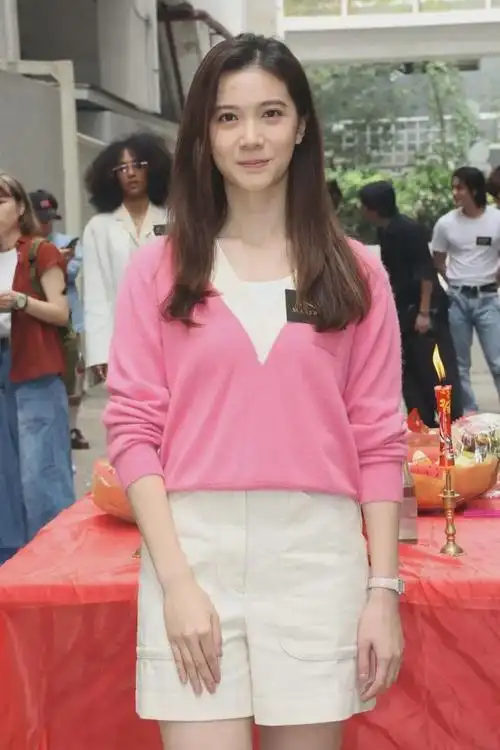 林宣妤直言现实中的自己不会介意如何看她,都会专注在工作商贸,她指