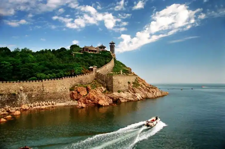 蓬莱阁:中国古代建筑艺术的瑰宝 蓬莱阁,中国山东省烟台市蓬莱区的