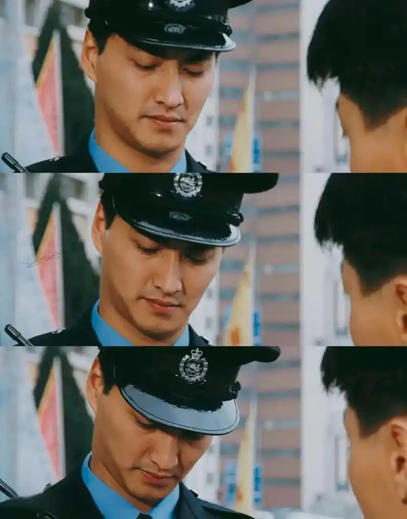 真绝色.#何家劲#颜值#怀旧影视#男神  我小时候咋不知你这 - 抖音