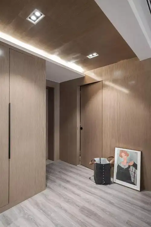 木饰面做背景墙,墙面温馨高档,耐用大方!