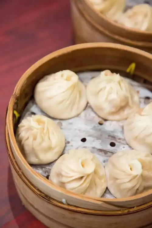 重磅回归!愚园路上的这家老牌小笼,藏着上海人都爱的小辰光咪道..._富