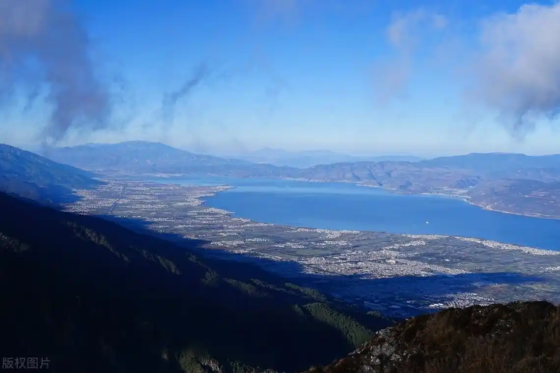 云南省大理白族自治州的苍山地质公园,初冬的季节在这里悄然展开