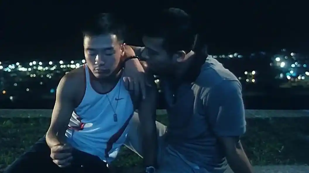 华灯初上  心猿意马.夜晚总是容易让人退掉白天戴的面具,露出 - 抖音