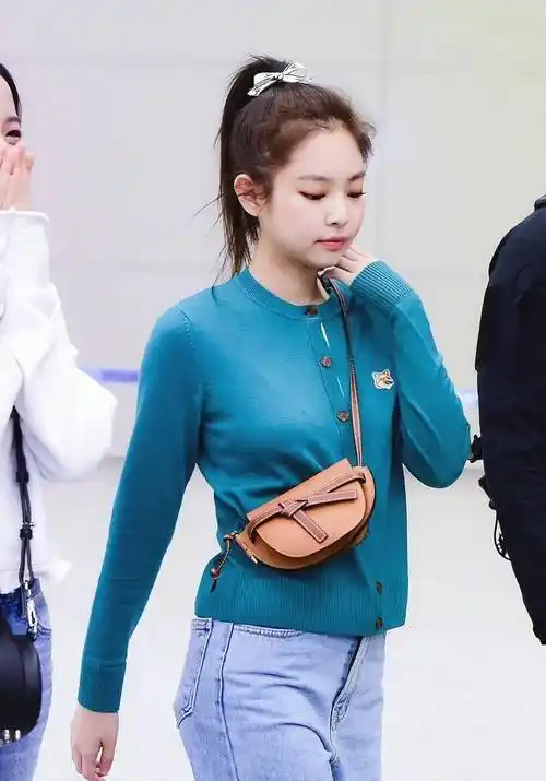 原创你可以一直相信jennie的穿搭机场私服安全又时尚借鉴性很强