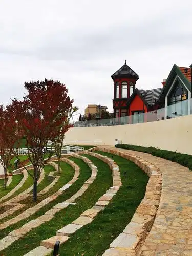 抚仙湖太阳山网红小镇