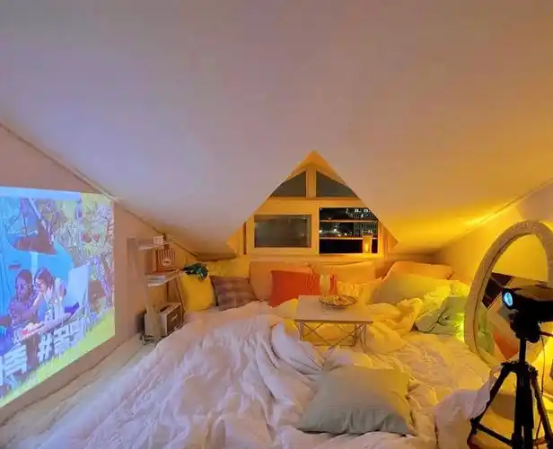 三角特殊卧室造型设计参考独立独行的房子