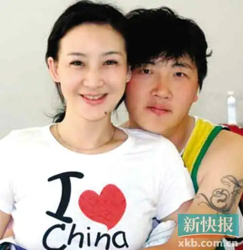 买红妹首谈与孙楠离婚 情绪激动:曾想跳海自杀