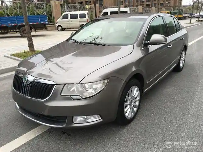 斯柯达昊锐2.0t旗舰最顶配 香槟灰