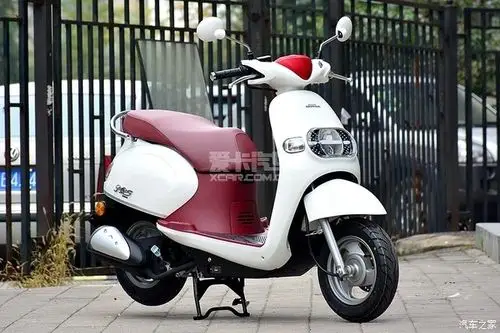 【图】小哥哥们推荐下适合女孩子骑的小踏板_摩托车论坛_汽车之家论坛