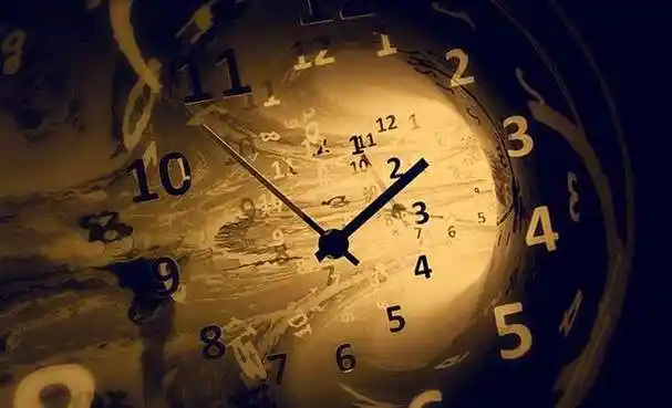 时间快慢真的可以改变?爱因斯坦认为:速度越快,时间流逝越慢