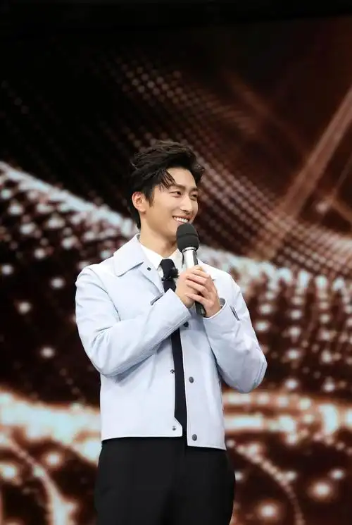 语言能力者!窦骁挑战升级 《声临其境》硬核实力