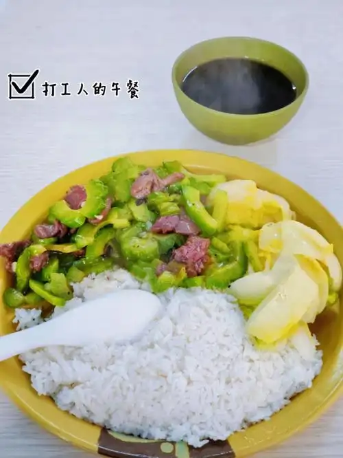 江门探店打工人的碟头饭