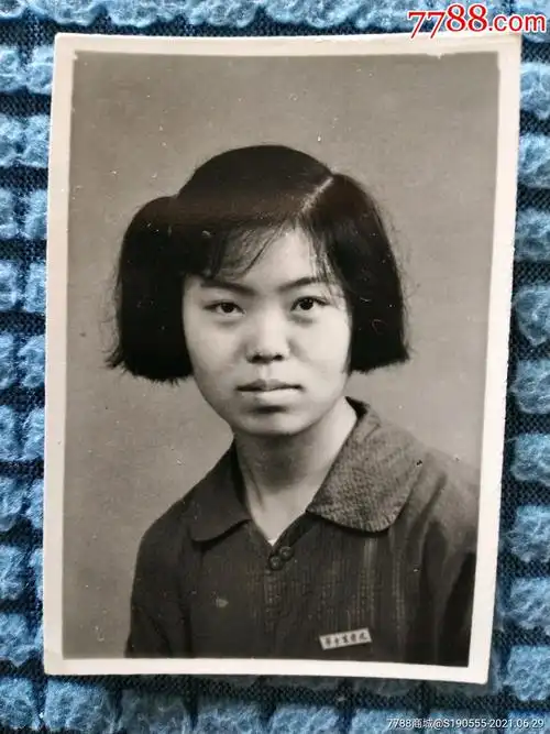 60年代全家合影艺术照老照片