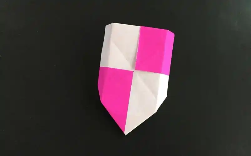 折纸盾牌