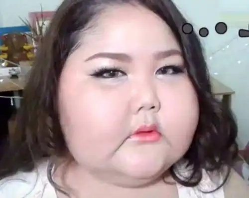 500斤胖mm一夜爆红,凭化妆年收百万