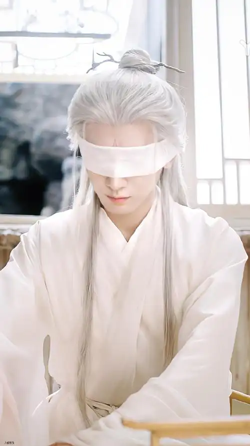 男演员白发造型