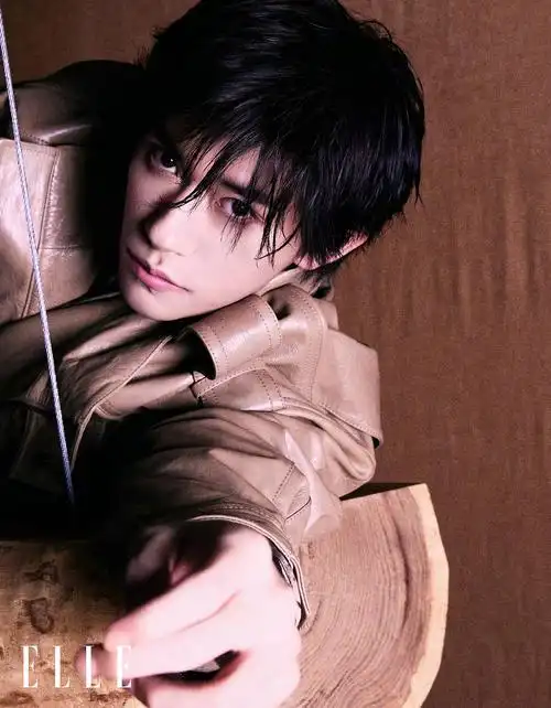 易烊千玺elle开季内页释出硬照的神名不虚传从不失手的碾压区0909