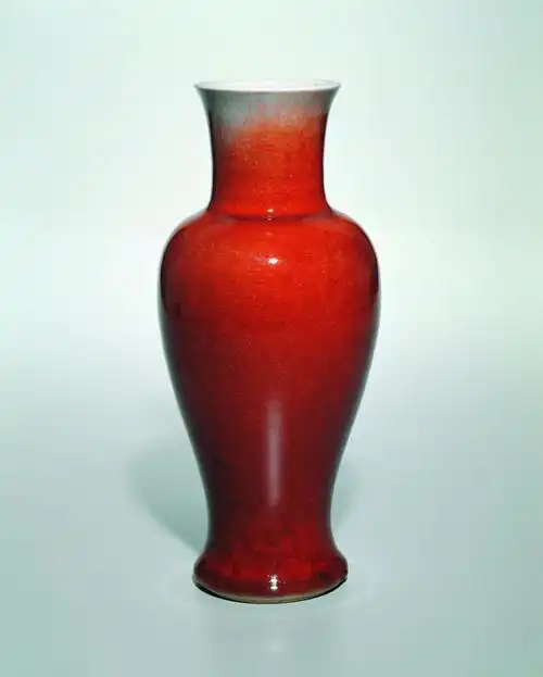 郎红继明代官窑的鲜红而更为精制.