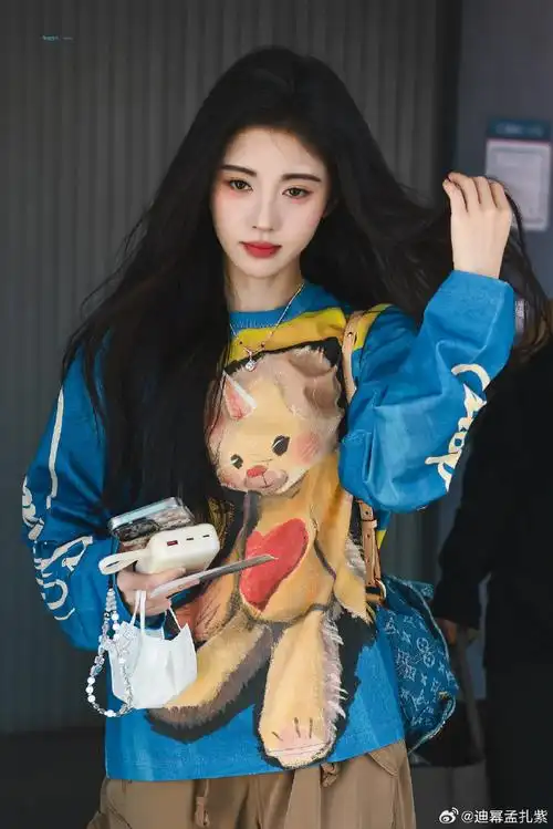 鞠婧祎手机项链##鞠婧祎独角熊t恤