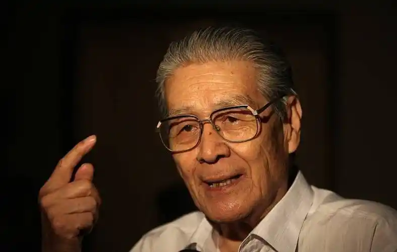 表演艺术家蓝天野去世 享年95岁_表演艺术家蓝天野逝世 享年95岁