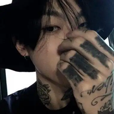 纹身男男的纹身头像图片大全