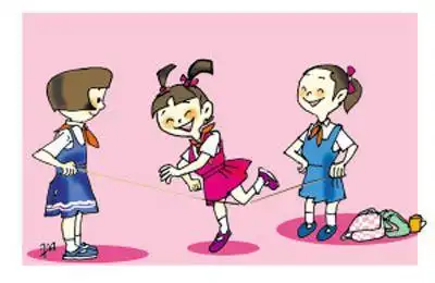 而跳皮筋的花样也是一套套的,一般还都配着童谣,比如"小皮球,小小来