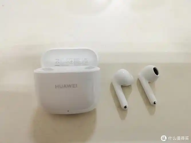 跟市面上的蓝牙耳机相比没有任何方面的技术优势,就只是贴了个华为的