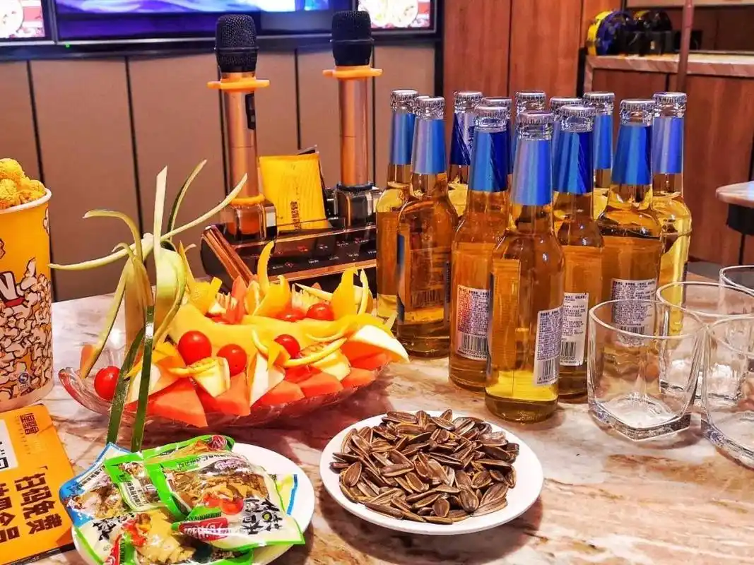 这.这.真的是一家ktv吗!朋友圈po美照,演唱会现场既视感的嗨歌