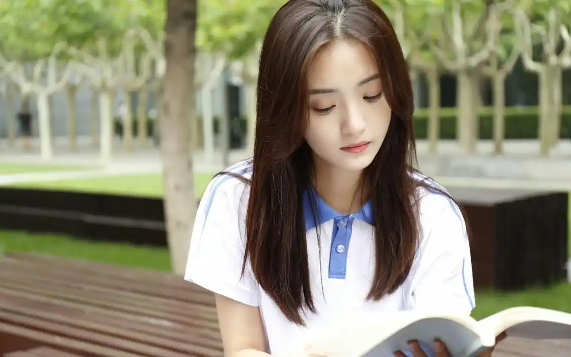 孙嘉琪清纯美女校花图片-美女壁纸-高清美女图片-第4图-娟娟壁纸