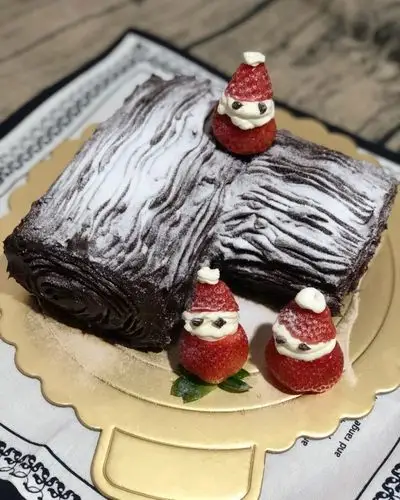 厨房一霸_n3vu做的超好吃的圣诞节树干蛋糕叫树桩蛋糕也可哈