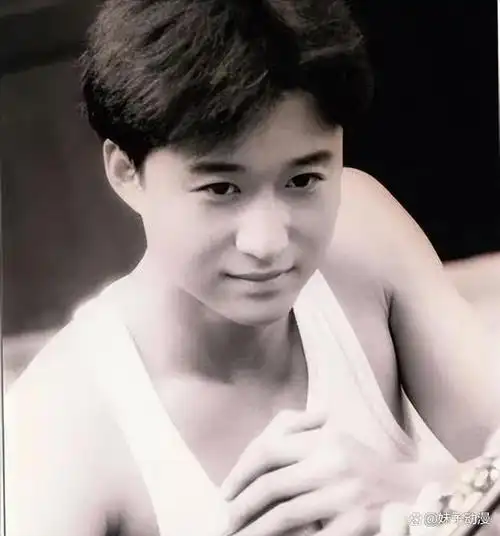 "硬汉"吴京:因赚不到500万竟被女友抛弃,娶谢楠后成人生赢家