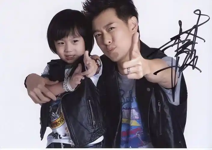 原创不老传说林志颖与kimi兄弟情深萌娃变小伙时间仿佛停滞