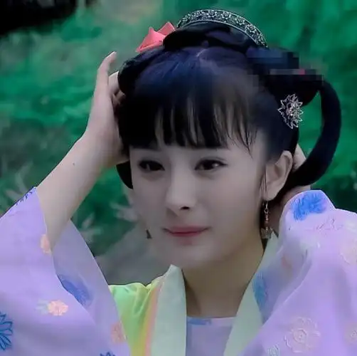 杨幂这部剧虽然不火,可剧中丫鬟造型惊艳不少人,比现在更加灵动|发型