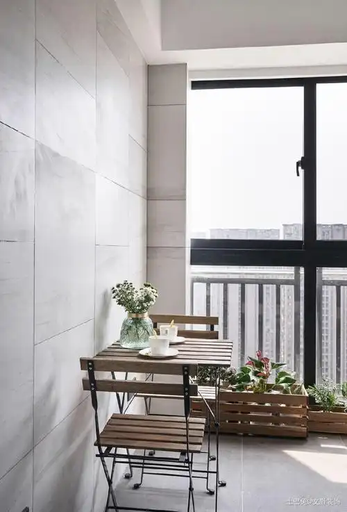 现代风格装修品味小资生活的轻奢质感阳台现代简约阳台设计图片赏析