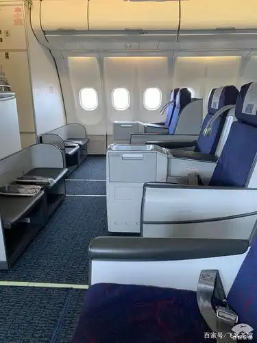 积分预订国航a330商务舱!此款座椅放平长逾两米,空间大得吓人!