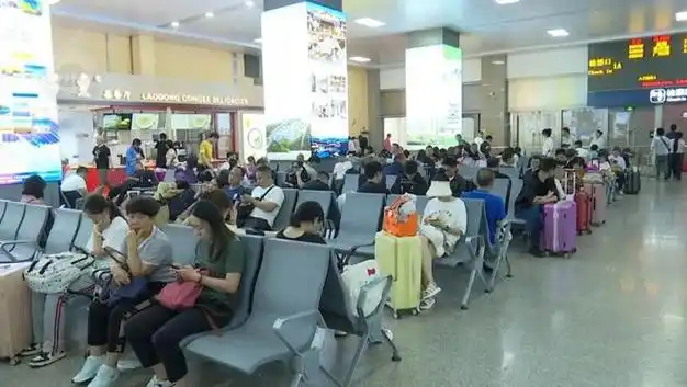 注意,昆明站的这个候车室已启用!