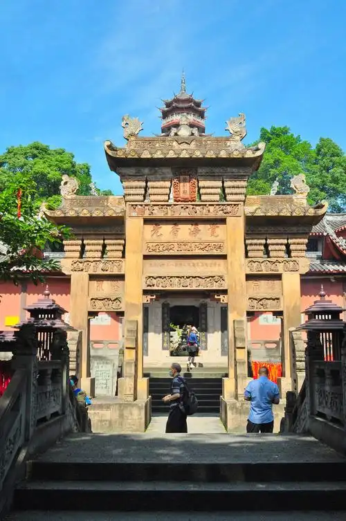 随拍重庆华岩寺