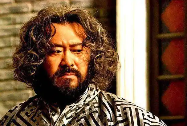 原创隋唐演义的程咬金50岁老戏骨和妻子从校服到婚纱到银婚