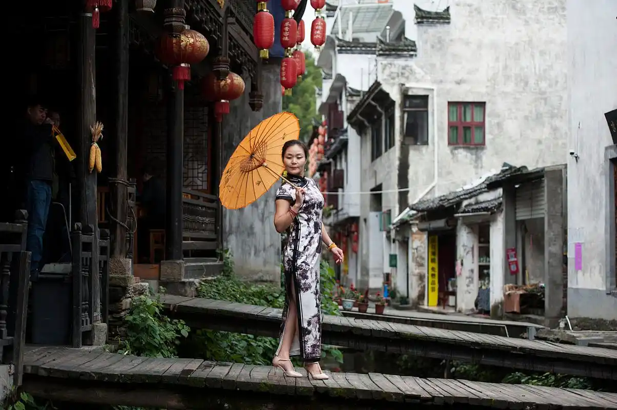 ai共创计划# #ai写诗致青春# #江南烟雨