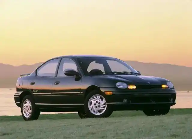 克莱斯勒|当年有日本家庭车杀手之称,二十多年前轰动的紧凑家庭车