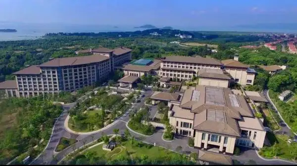 与鼋头渚隔岸相望无锡太湖饭店高级园景阳台大双床房多款12晚含早套餐