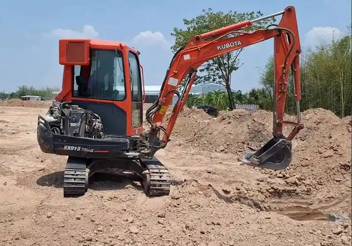 久保田kx91-3sx迷你挖掘机工作