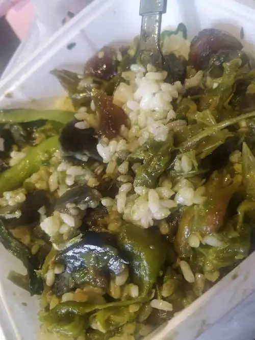 上个月在抚州点外卖,吃过的一家擂辣椒拌饭,真的好吃,特别是擂辣椒