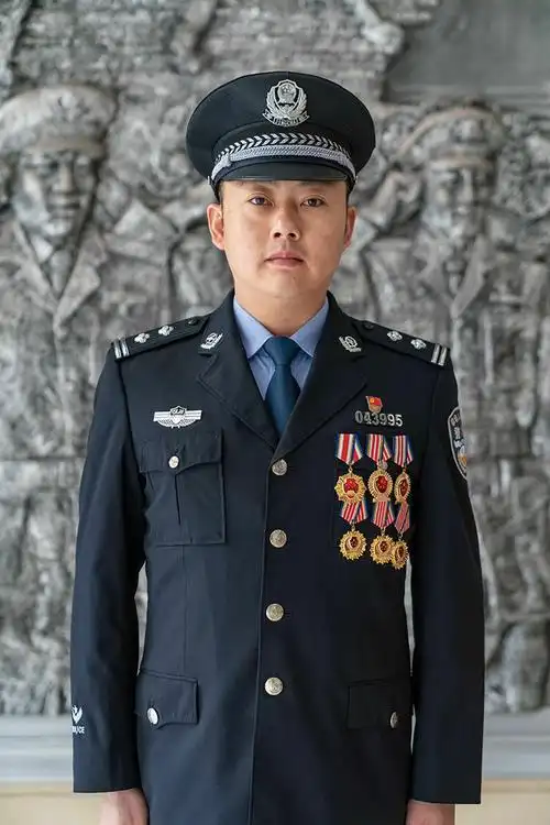 南充公安民警张觐用忠诚担当擦亮那抹藏蓝